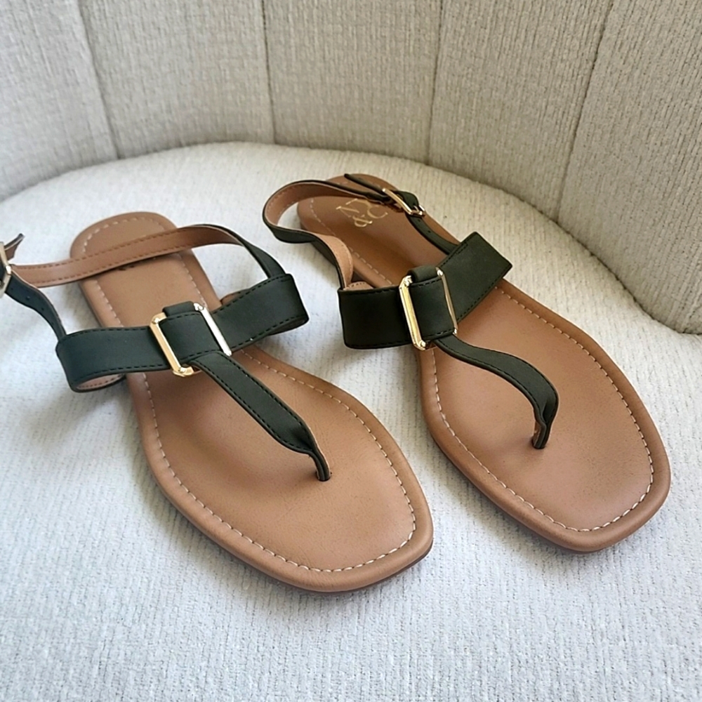 NY&Co Sandals - Picture 3 of 3